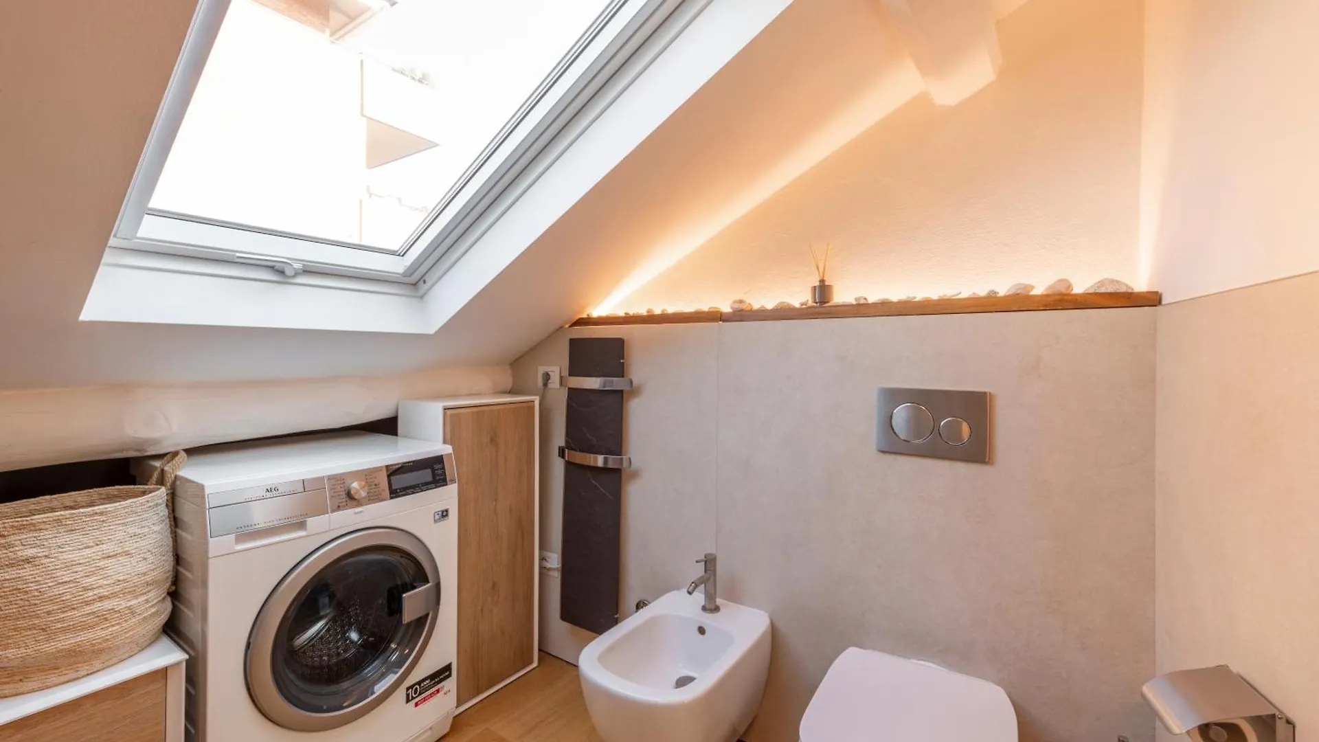 Appartamento Bright Penthouse Attic In The Heart Of Milano Italia